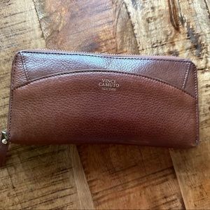 Vince Camuto wallet